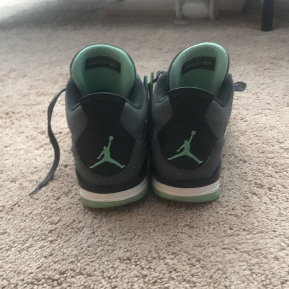 Jordan 4 Green Glow size 9 - Picture 3 of 8